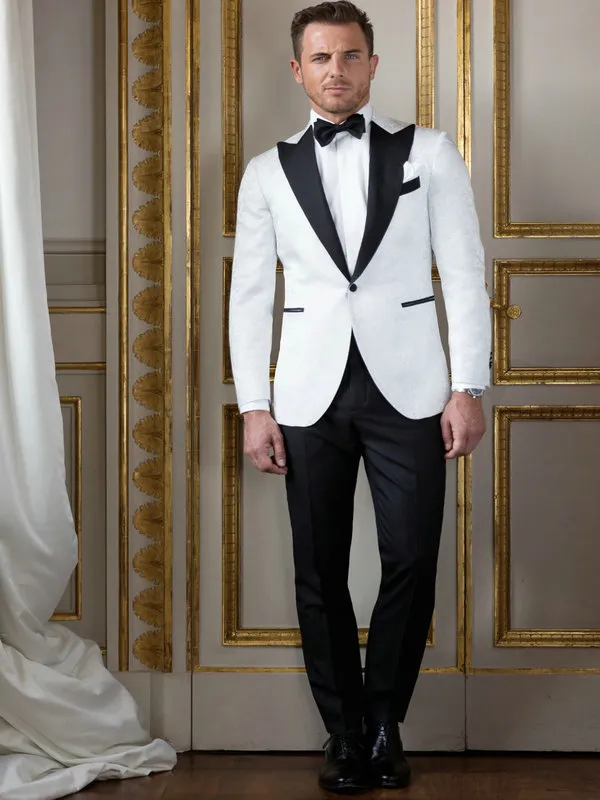 Custom Made White Groom Tuxedos Peaked Revers Mooie Mannen Formele Pakken Mannen Dragen Bruiloft Prom Diner Past (Jas + Broek + Tie) Nee; 704