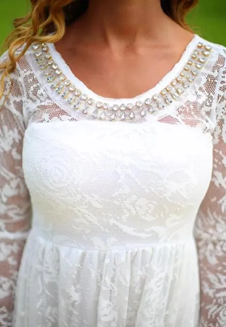 2019 strand casual korta bröllopsklänningar med långa ärmar kristall beading scoop neckline en linje knä längd spets brud slitage