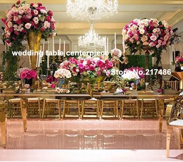 Toptan (50 cm yükseklik) büyük ve uzun boylu, altın demir dekorasyon çiçek aranjmanı düğün salonu için duruyor