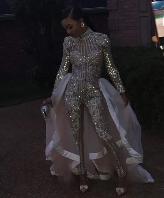 Robe de soirée Yousef aljasmi Kim kardashian Mancherons Col haut Combinaison perlée Almoda gianninaazar ZuhLair murad Ziadnakad