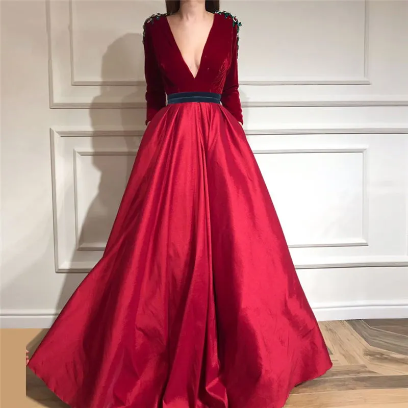 Burgundia Velvet Top Evening Dress Mecz Satin Spódnica Sexy Deep V-Neck Długie Rękawy Party Dress 2018 Vestidos Sash Aplikacje Prom Dresses