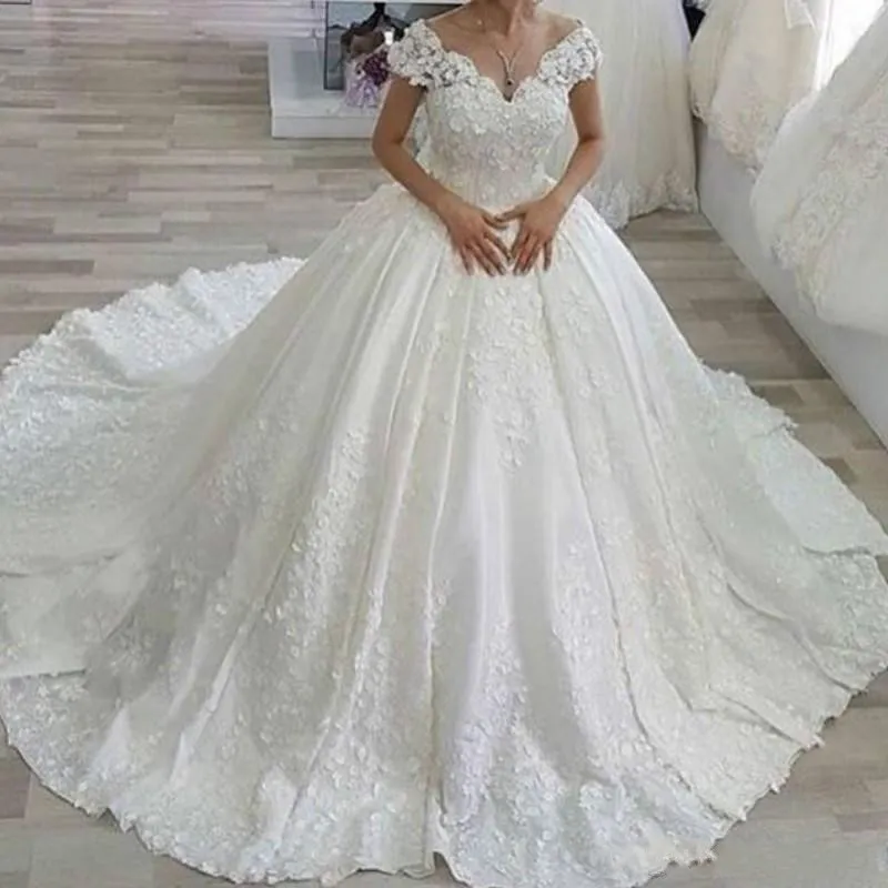 아름다운 V - 목은 사우디 아라비아 웨딩 드레스 출장 공 레이스 꽃 플러스 크기 Arabic Country Style Vestido de novia 공식적인 신부 가운