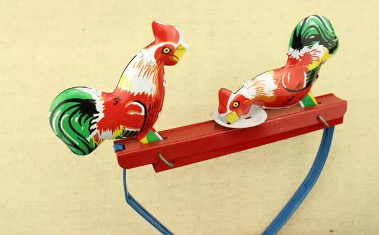 送料無料伝染の中国の双子の雄鶏を食べるRicechickenのペッキングリサースターの金属時計仕掛けのおもちゃ