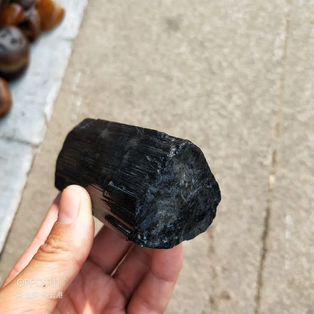 Cristal de tourmaline noire naturelle entière, 100120g, gemmes énergétiques, pierre de Chakra, spécimens minéraux, décoration de gravier, roche originale Spe6803125