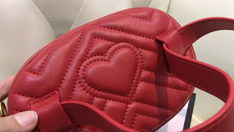 المرأة حقيبة جلدية الحب القلب V Wave نمط الخصر حقائب فاخرة مصمم الرجال حزام الكتف سلسلة نسائية Crossbody Handbags