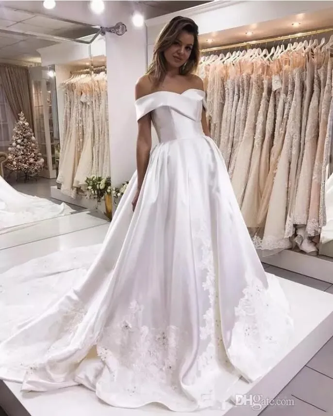Matte Satin Princess Wedding Dresses 2019 Modest Cathedral Train Off Shoulder Bridal Gowns Lace Applique Church Royal Civil Wedding Dress
