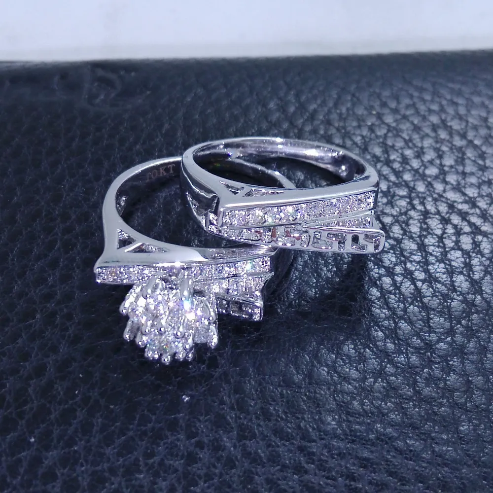 Antiker Blumen-Stil Damen-Ring-Set Diamonique Cz Weißgold gefüllt, Verlobungs-Ehering für Damen und Herren, Größe 5–10