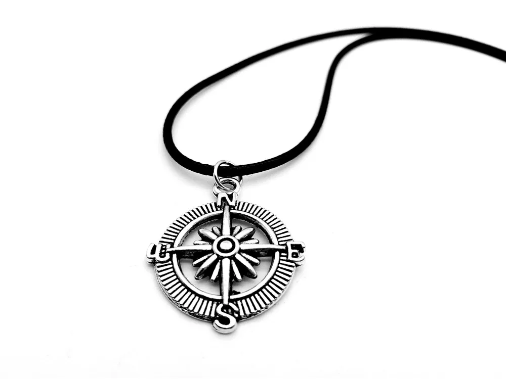 Antike Vintage Steampunk Vegvisir-Kompass-Halskette, nautische Marine, Seemann, Seemann, Anker, Ruder, Lederseil-Halsketten für die Richtungsfindung