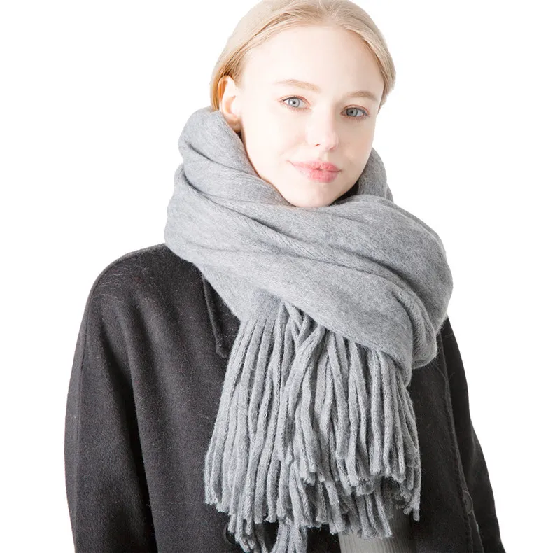 Sciarpa da donna alla moda in tinta unita Scialli con nappe Nuovo designer Autunno Inverno Cashmere Ordito Sciarpe di pashmina solide di lusso per donna