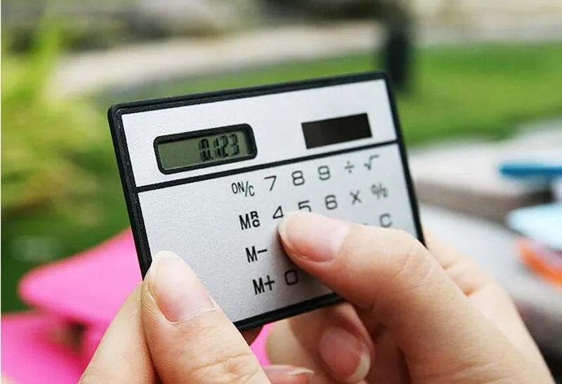 Calculadora de bolso pequena e fina, cartão de papelaria, calculadora portátil, mini calculadora portátil de cartão ultrafino, energia solar ZA5573