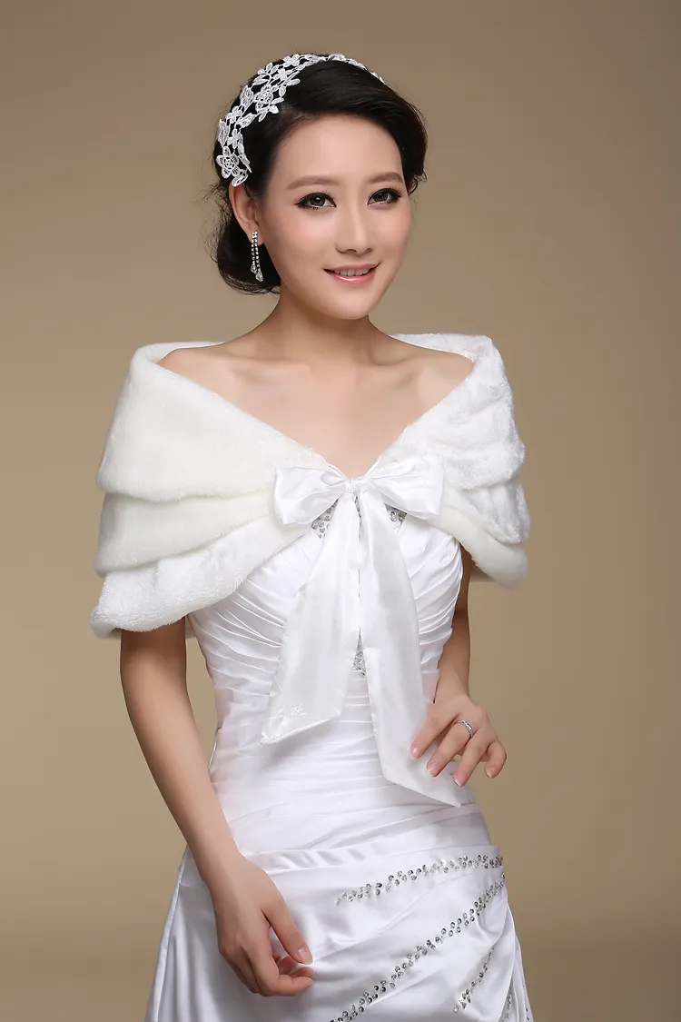 2018 offre spéciale mode élégant chaud fausse fourrure ivoire boléro mariage Wrap châle mariée veste manteau accessoires livraison gratuite