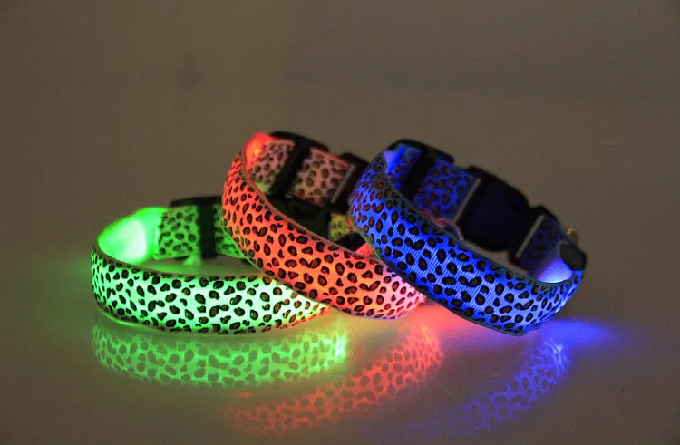 Luminous Night Safety Pet Collar Nylon Leopard LED Light Up USB Akumulator Collar Glow W Dark Pet Products Rozmiar S-XL