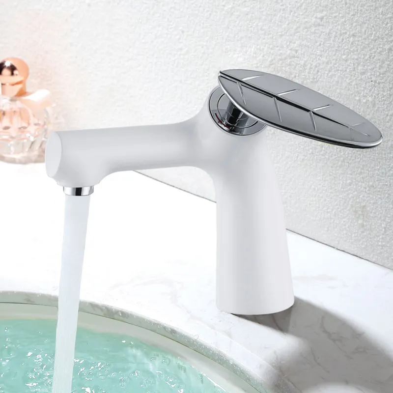 Robinet de lavabo de salle de bains froide et chaude, finition chromée blanche grillée de haute qualité, mitigeur de robinet d'eau, nouvel arrivage