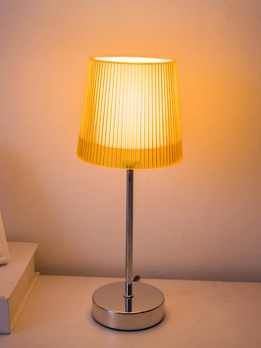 Hochwertiger Acryl-Doppellampenschirm mit Metallgrundfarbe, deckt E14 LED-Nachtlichter ab, energiesparende Tischlampen neben der Beleuchtung