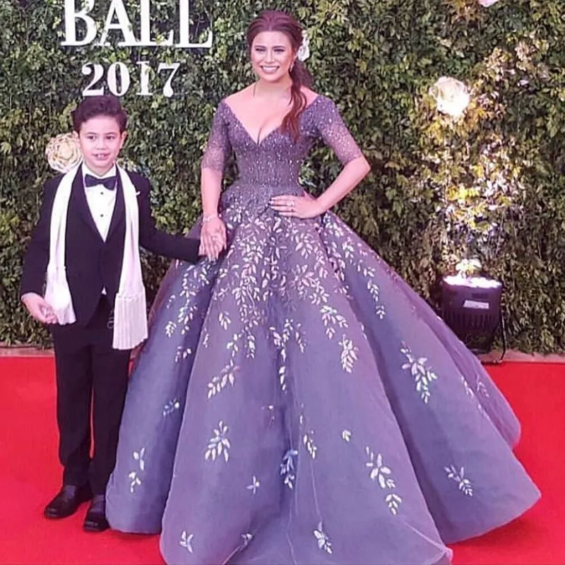 Charming Half Sleeve Evening Gowns With Sleeves With Beaded Lace Applique And Tulle Skirt From Xzy1984316 254.37 DHgate.Com