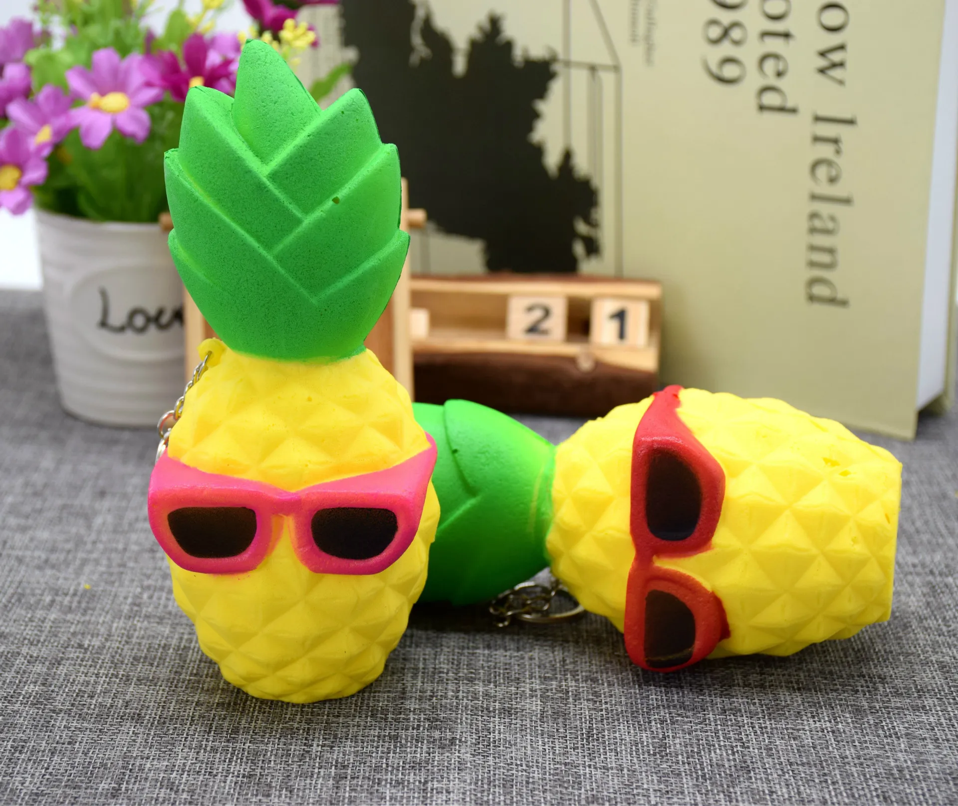 Pineapple 16*6.9CM Squishy Sunglasses Decompression Jumbo Scented Simulation Squishies Decoration Kids Toy Glasses Squeeze Gift