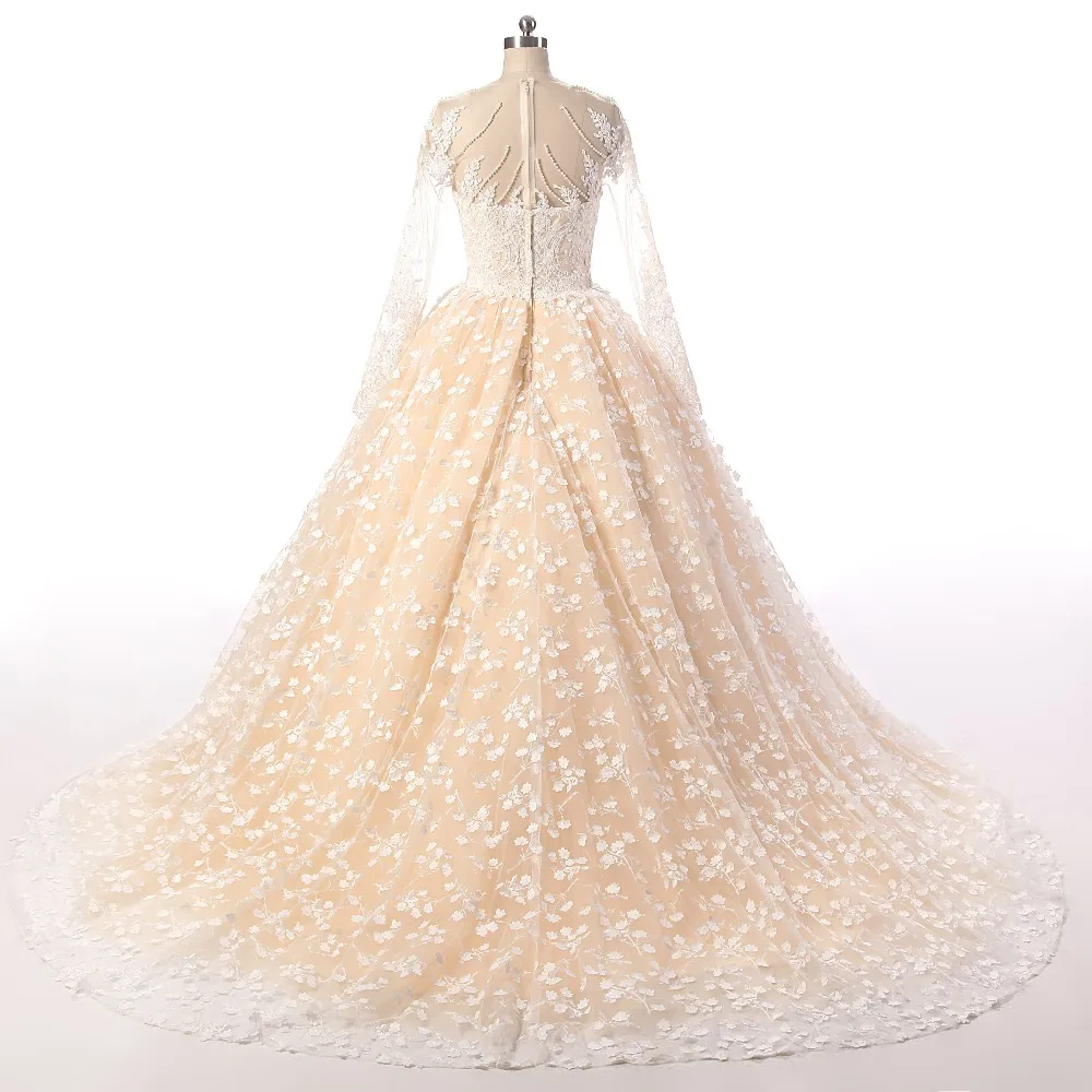 Bedövning champagne bröllopsklänning billig 2018 plus storlek med långa ärmar pärlstav ihåliga rygg sheer neck spets bröllopsklänningar nya