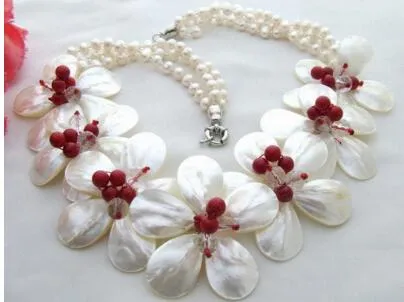 Charmig! Shell Flowercoralcrystal Halsband Bedövning! Pearlshellcoralcrystal halsband