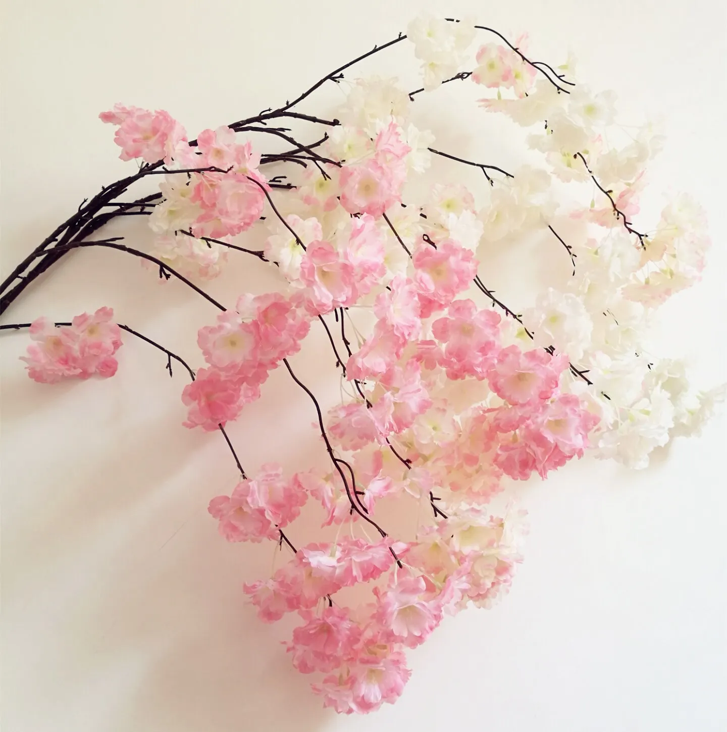 100pcs Fake Cherry Blossom Flower Branch Begonia Sakura Tree Stem 150cm Long for Event Wedding Party Artificial Decorative Flowers