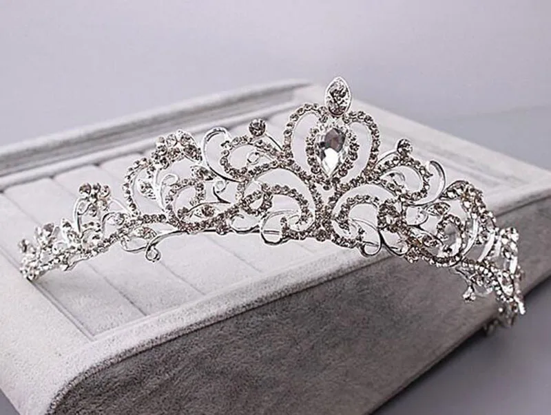 Hurtownie Tiaras i korony Akcesoria do włosów Tiara Bridal Crown Tiaras na Brides Ozdoby do włosów