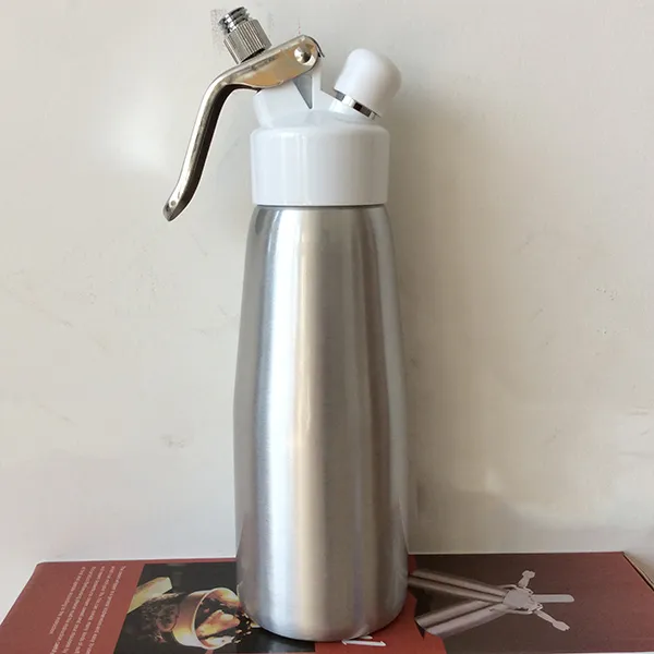 Dining Bar Butelki do jadalni Drinkware Pasek Nowy 500 ml Whip Coffee, Deser, Świeży Krem, Masło, Dozownik Pianka Brazer Metal KD1