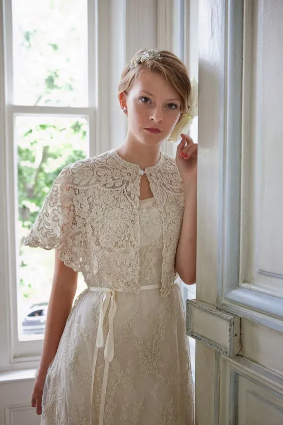 Stylish Cheap Bridal Wraps Sleeveless Bridal Shawl Lace Jackets
