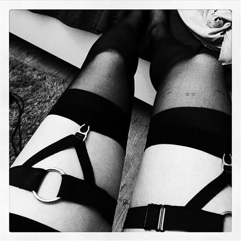 Women Harajuku Punk Black Elastic Heart Leg Garter with Spandex Material  and O-Round Gourd Buckle from Dhgate Garters - price 15.98