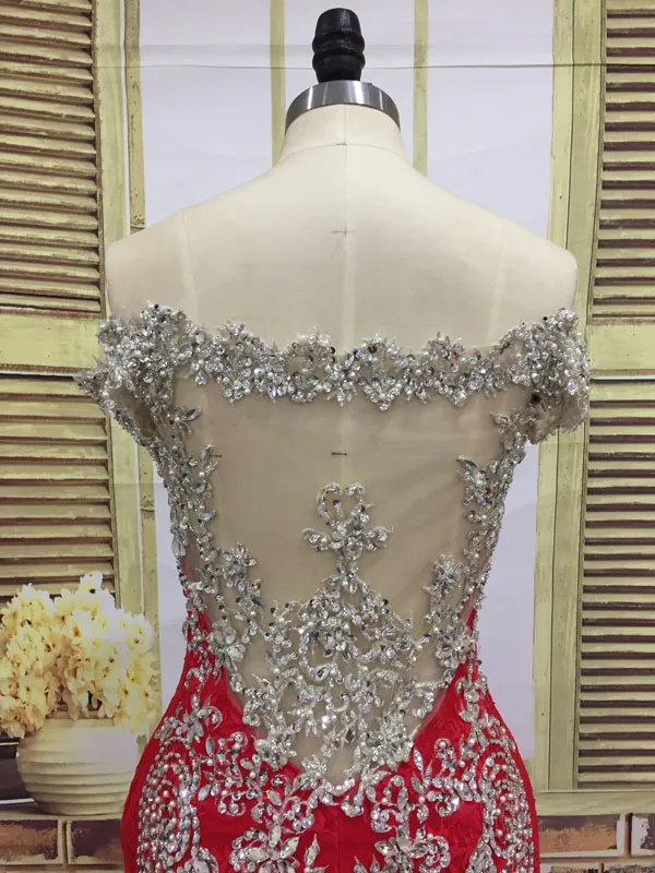 Robes de mariée sirène Image réelle avec jupe amovible Perles de broderie en argent Paillettes Cristaux Robes de mariée rouges de luxe Train amovible