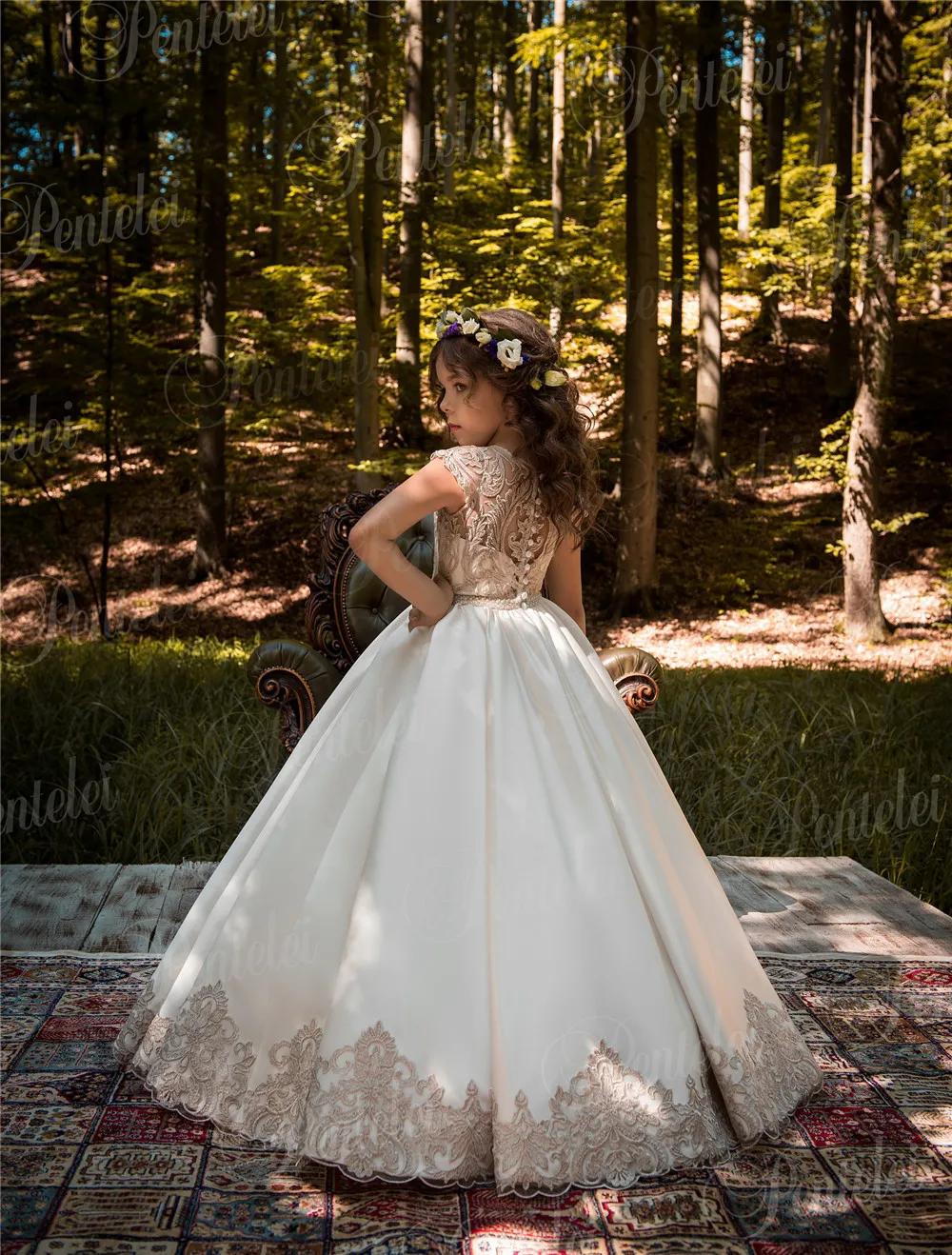 Vintage Pink Princess Flower Girl Dresses With Gold Lace Appliced ​​Wedding Party Tutu Kids Birthday Dresses 21065551684