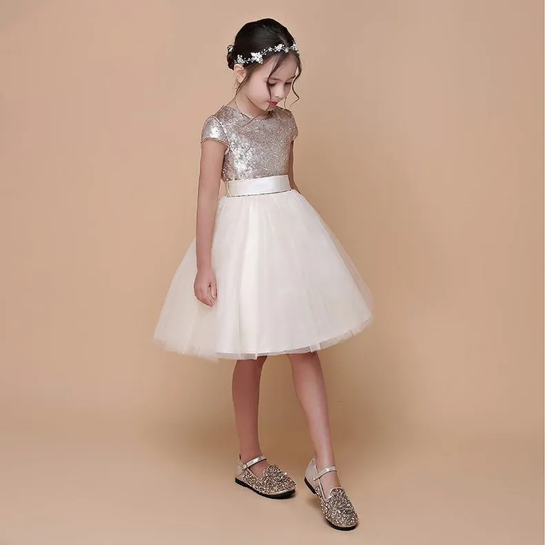 Real Sample High Quality Flower Girls Dresses Sparkly Gold Sequins Kids Knee Length Formal Wedding Party Gowns Sleeveless Open Back Bow Sash