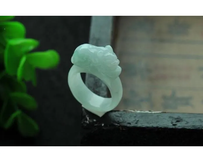 Natürlicher Jadeit-Jade-Ring für Männer und Frauen aus Jade, der mythische Wildtier-Ring bot den mythischen Wildtier-Paarring an