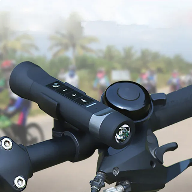 4 i 1 mini trådlös högtalare Bluetooth 2200mAh Power Bank Outdoor Sport Cykel FM Radio LED Bike Light Lamp