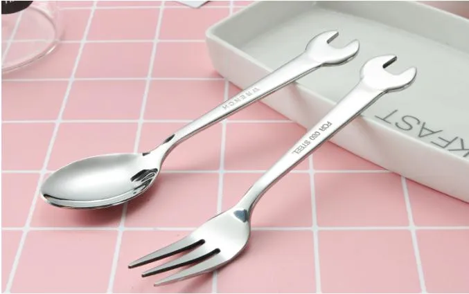 100Psc/lot Creative Wrench Shape Tableware Home Kitchen Stainless Steel Fork Spoon Gift Fruit Dessrt Salad Forks Cutlery SN1188