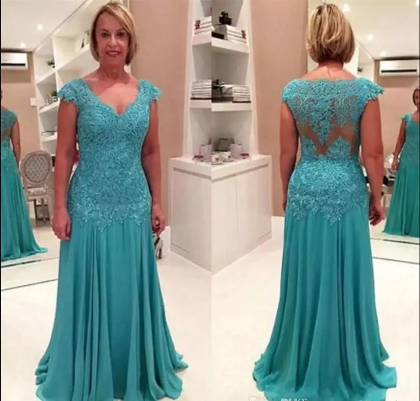 Plus size moeder van de bruid jurken Vestidos madre de la novia 2018 v- nek dop mouwen blauwe chiffon lange avondjurken met appliques