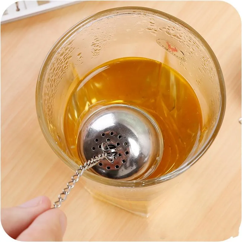 Ny Essential Rostfri Steel Ball Te Infuser Mesh Filter Sil med krok Lös Teblad Spice Hem Kök Tillbehör