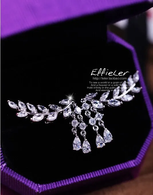 Het nytt mode ganska nytt Sweet Flash Diamond Popular Leaf Leaves Tassel Crystal Drops Earring Free Frakt HJ179