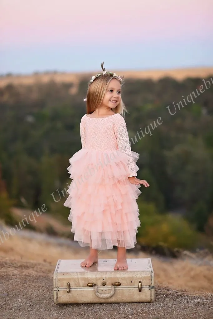 Custom Flower Girls Dresses 2019 med Big Bow V tillbaka Ruffles Skirt Princess First Communion Dress For Little Girls Real Photos