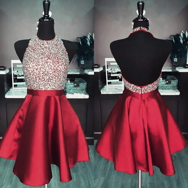 Kraliyet Mavi Saten Backless Homecoming Elbiseler Jewel Halter Sequins Kristal Backless Kısa Gelinlik Modelleri Sparkly Kırmızı Parti Elbiseler