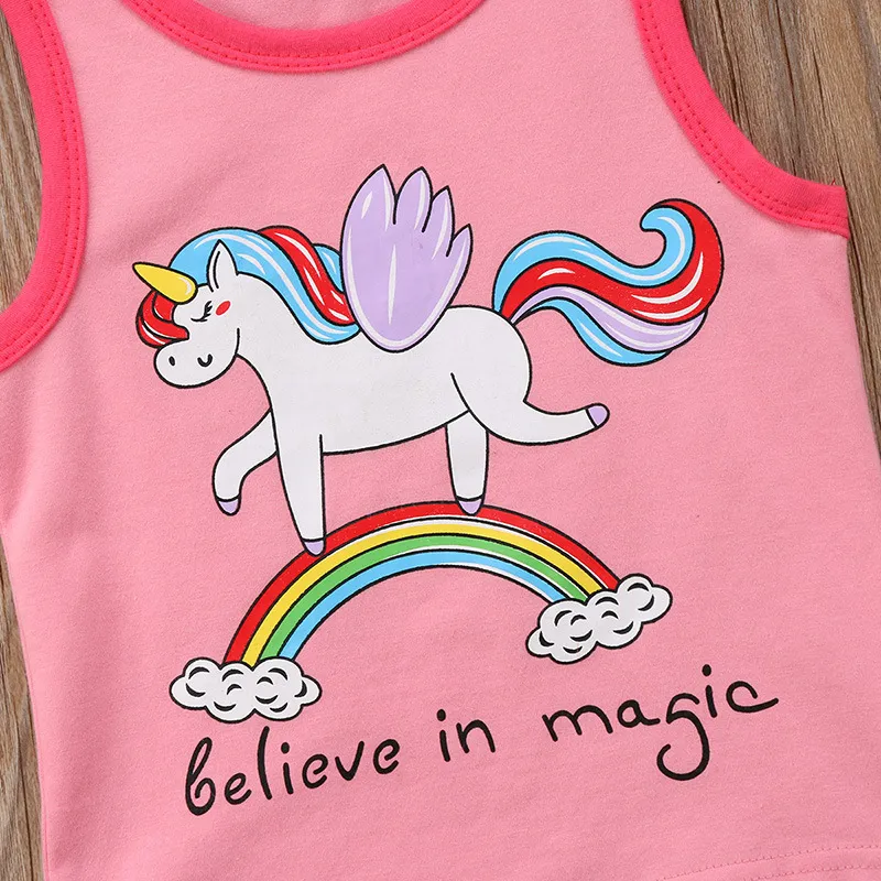 Vestiti ragazze 2018 Nuovo arrivo Estate Bambini Neonate Arcobaleno Unicorno Top T-shirt Gilet + Pantaloncini 2 pezzi Abiti ragazze Set di abbigliamento bambini