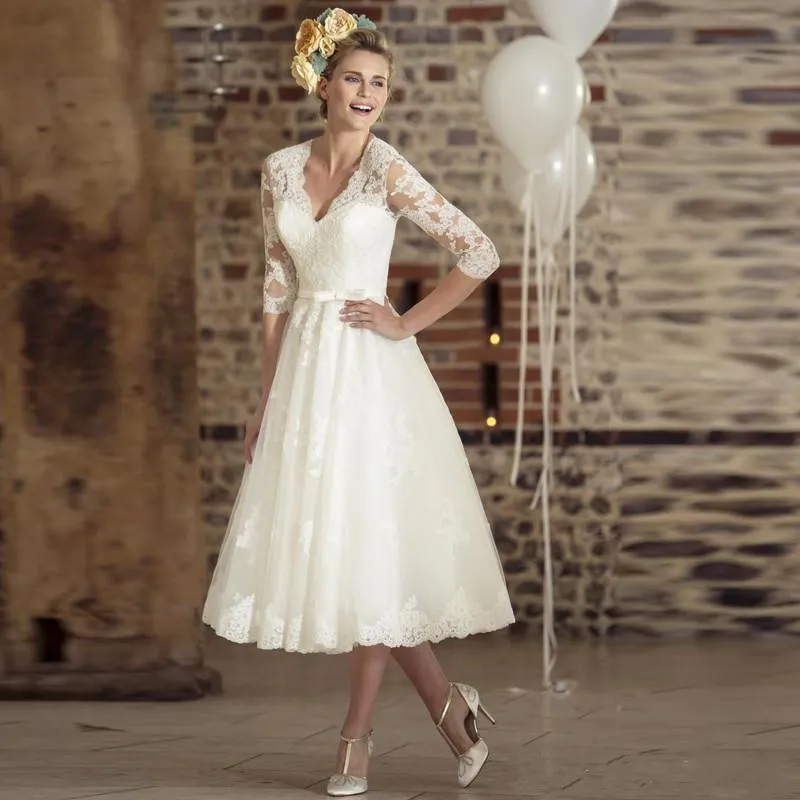 Üç Çeyrek Kollu Dantel Vintage V yaka Ucuz Plaj Gelin Elbiseler 2020 Yeni Seksi Casamento vestidos de Kısa Gelinlik novia