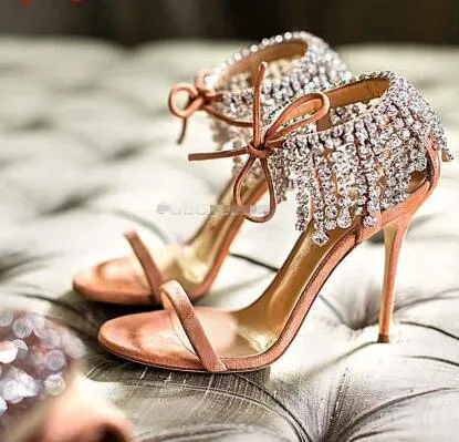 2018 Peep Toe Mulheres Sandália de Cristal Embelezado Franja Sapatos Senhora Sexy Alta Fina Salto Mujer Sandalia Borboleta Nó Sapatos de Marca Quente