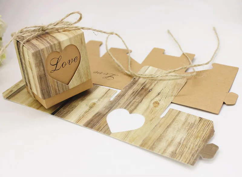 Wood Grain Heart Hollow Candy Boxes Retro Kraft Wedding Favors Christmas Anniversary Party Gift Paper Box /