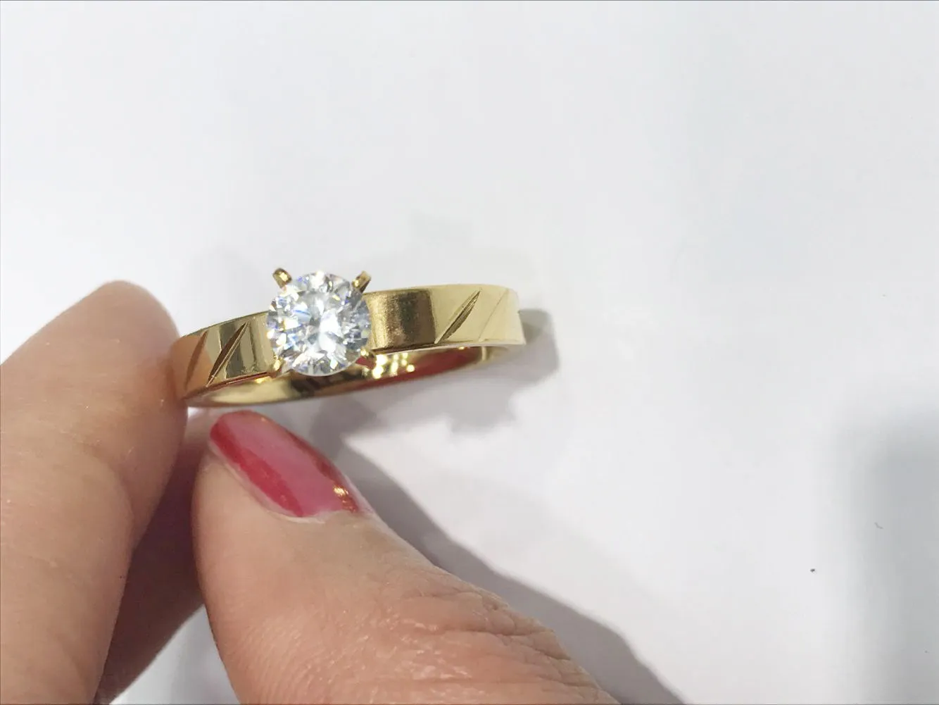 anello con pietra di fascino in oro 8mm Anello da uomo in acciaio inossidabile da donna di alta qualità Non sbiadire Misura dei gioielli degli amanti 7-11