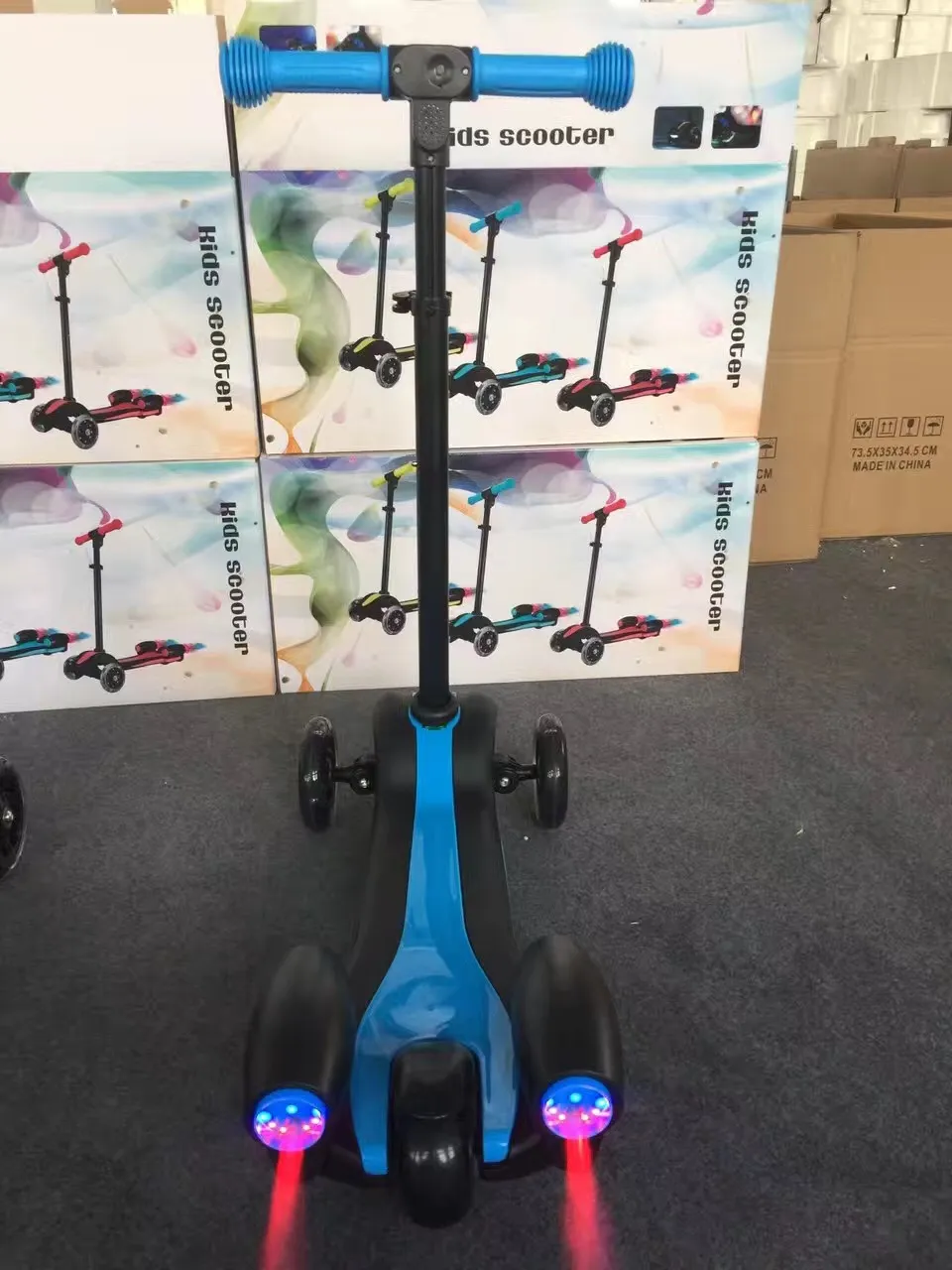 2018 China Factory gros bébé scooter/trois roues enfants balance vélo/mini vélo d'équilibre/jet kick scooter avec feu de vapeur