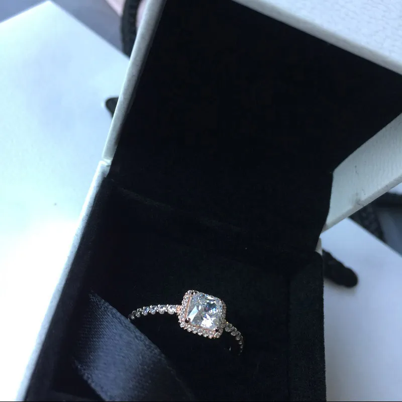 Äkta 925 Sterling Silver CZ diamantring med LOGO Originallåda Passar Pandora stil 18K guld Bröllopsring Förlovningssmycken för kvinnor