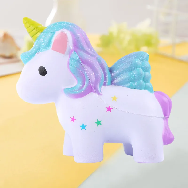 Squishy Zabawki Breloki Slow Rising Jumbo Kawaii Słodkie Kolor Unicorn Crecky Zapach dla dzieci Party Zabawki Stresowy Reliever Toy