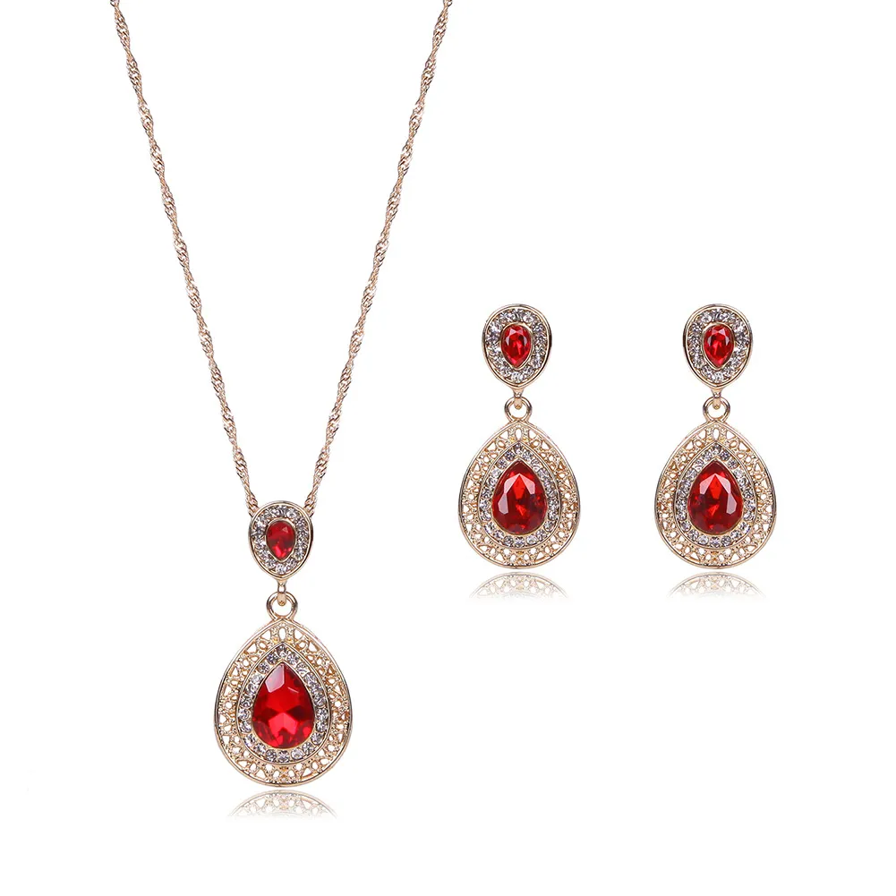 Kırmızı Yakut Takı Altın Kaplama Kolye Set Moda Elmas Düğün Gelin Kostüm Takı Setleri Parti Ruby Jewelrys (Kolye + Küpe)