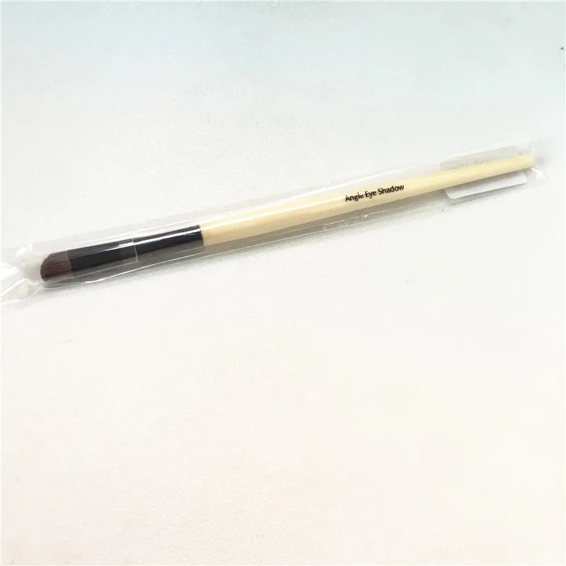 BBSEIRES Eye Smudge Blender Angled Shader Shadder Sweep Contour Definer Smokey Liner Quality Pony Hair Beauty Makeup Makeup Brosses Too3318388