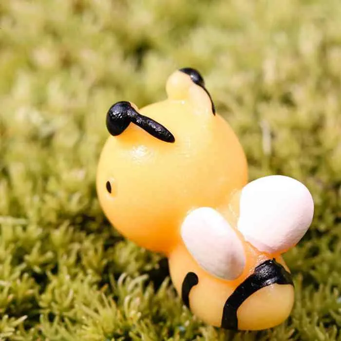 Moss Micro Krajobraz Ozdoba miniaturowa kreskówka pszczoły akcesoria butelka butelka sukulent wystrój ekologiczne rekwizyty DIY Materiały FA1900298