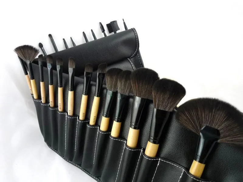 Set di pennelli per trucco da 24 pezzi Kit di pennelli per trucco color legno di marca BB professionale Strumenti per cosmetici con custodia arrotolabile